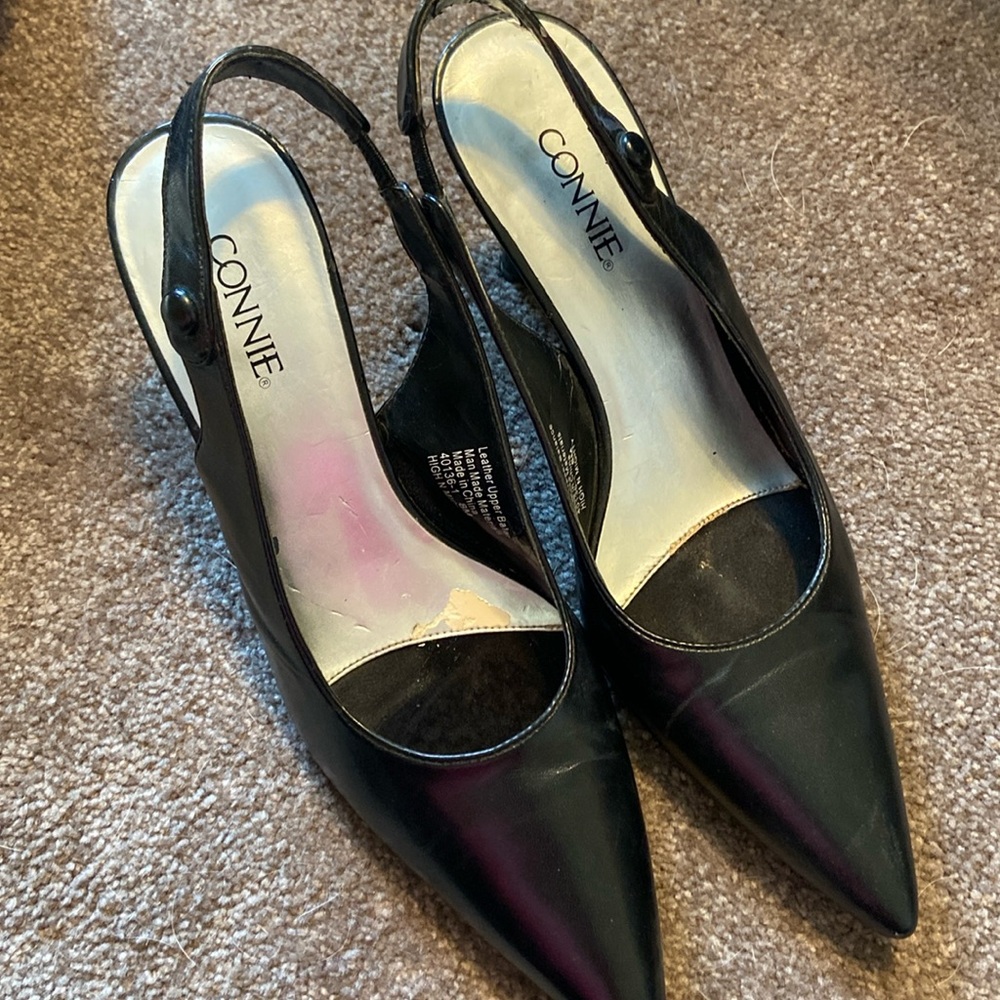 Connie’s  Women’s Size 8 Black High Heeled Sling Back Pumps